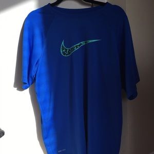 Men’s Nike dri fit t shirt